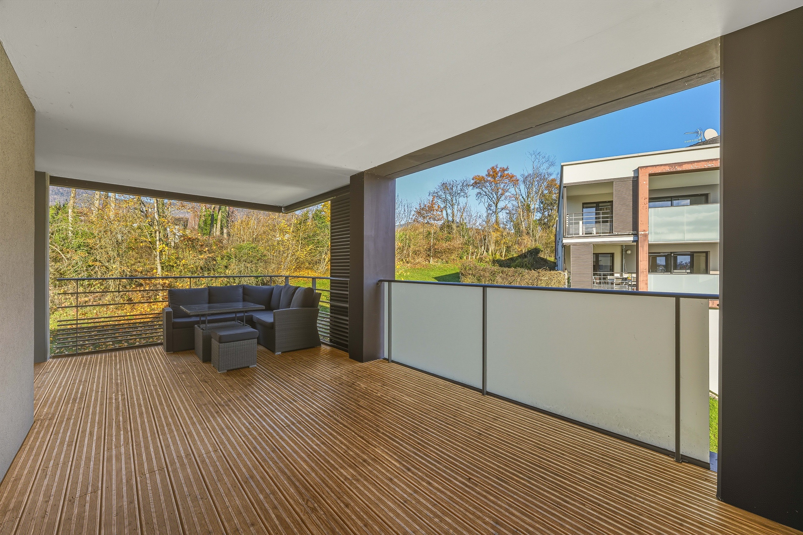 DIVONNE LES BAINS H2Ome - Appartement T3 avec grande terrasse + Garage — Photo 4