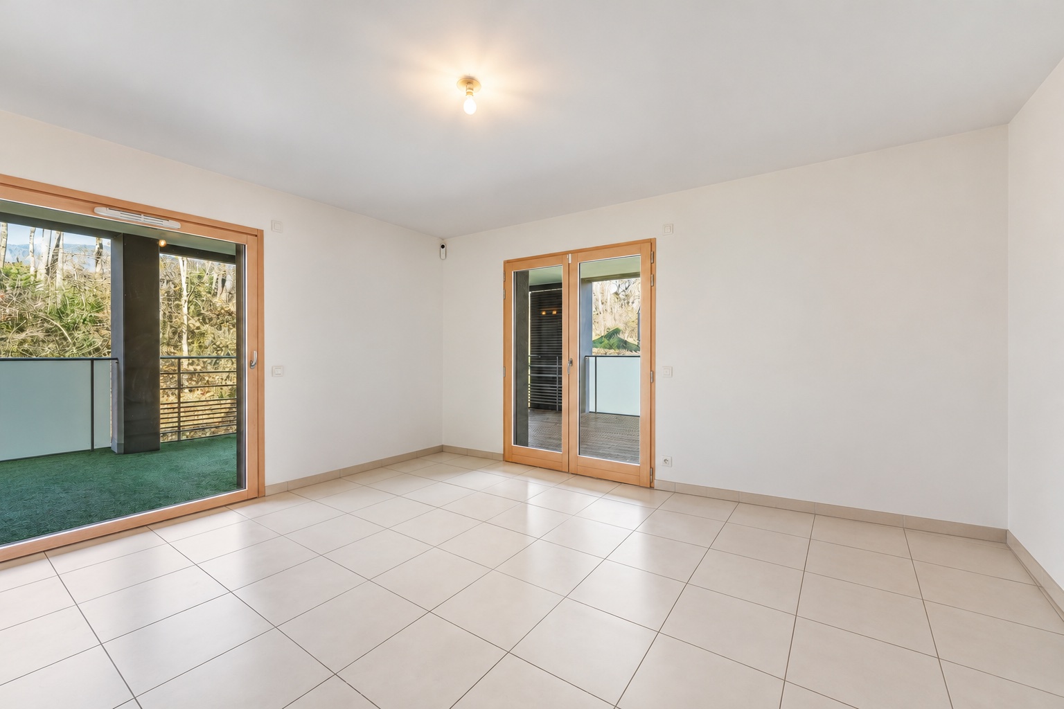 DIVONNE LES BAINS H2Ome - Appartement T3 avec grande terrasse + Garage — Photo 3