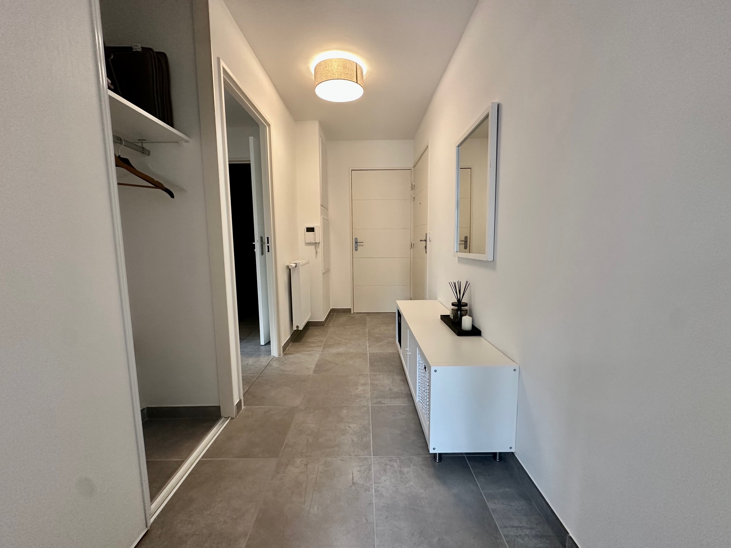 Appartement avec grande terrasse — Photo 8