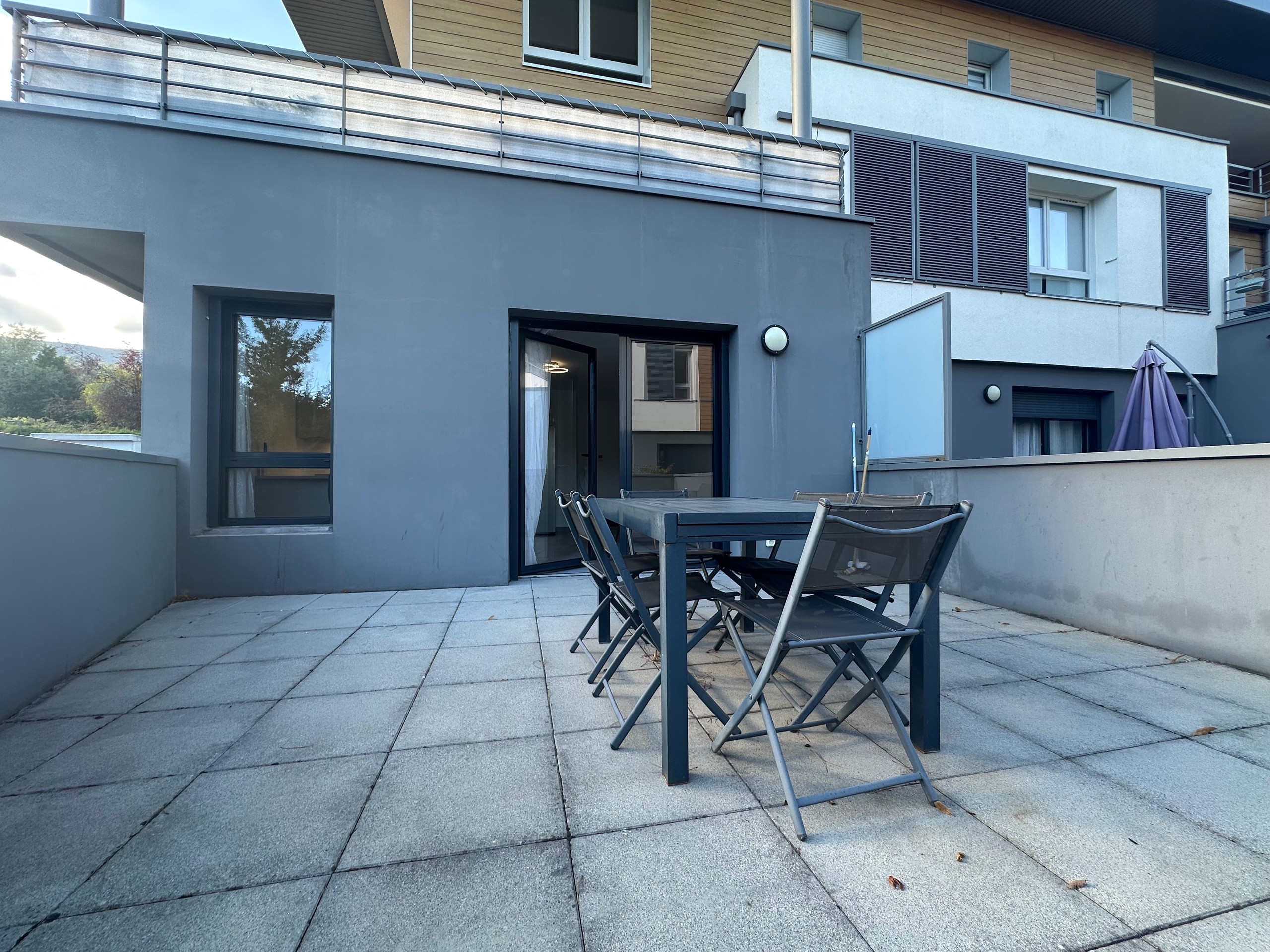Appartement avec grande terrasse — Photo 9