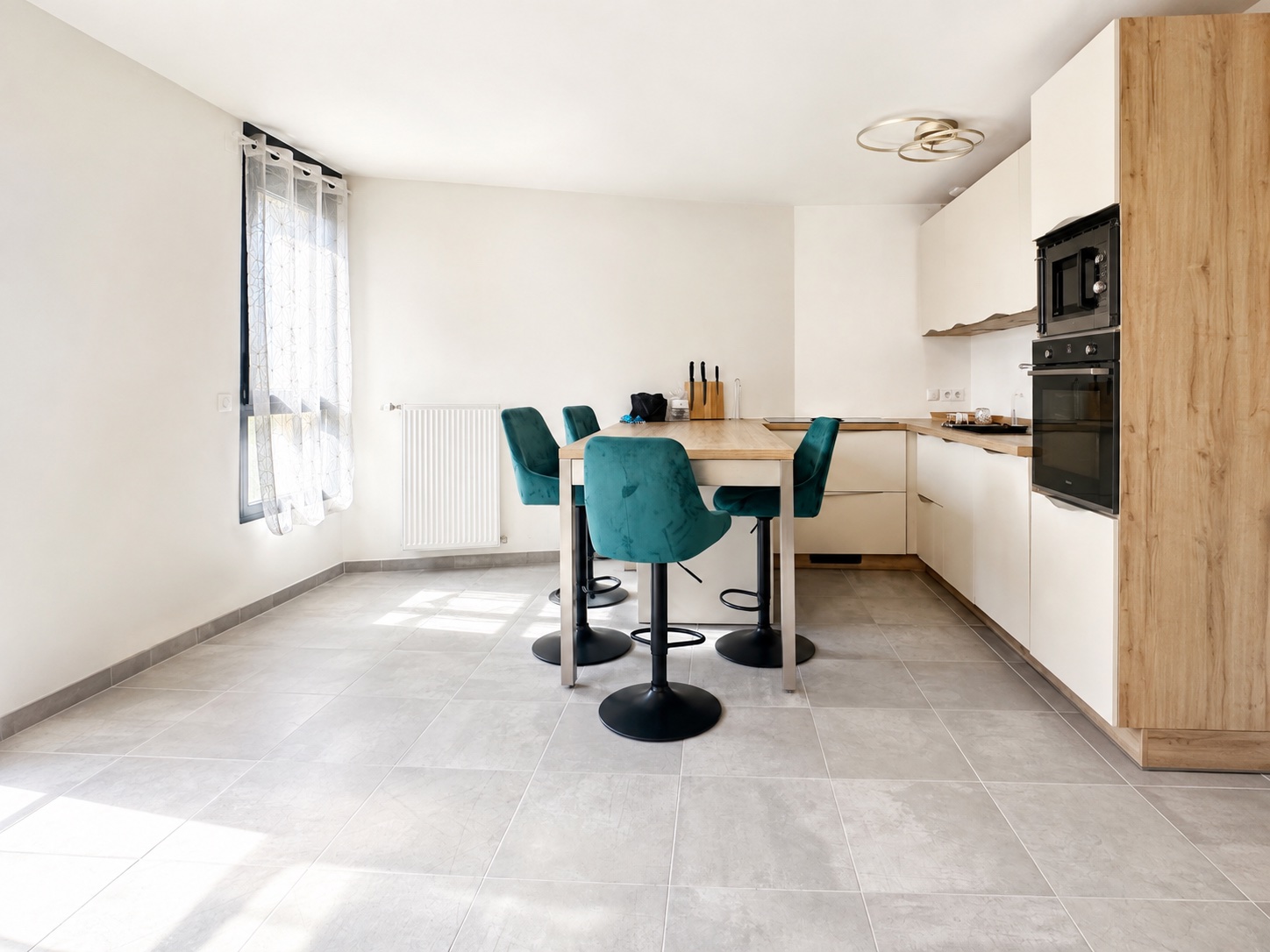 Appartement avec grande terrasse — Photo 7